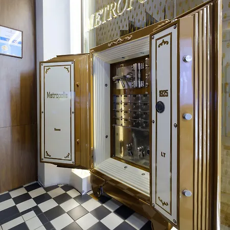 Hotel Metropolis