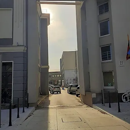 Metropolis Hotel