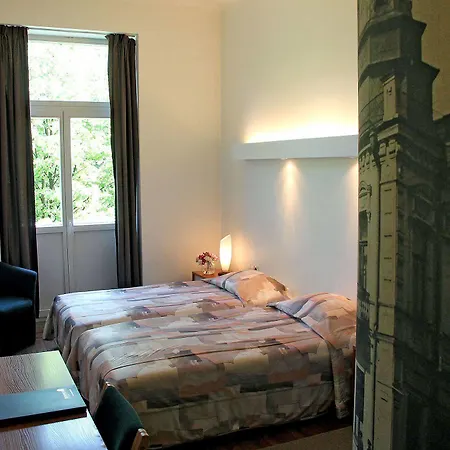 Metropolis Hotel 3*