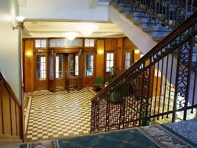 Hotel Metropolis 3*
